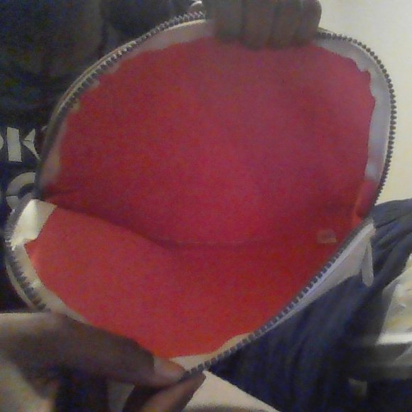 A makeup bag that says " ✨Hello Gorgeous ✨" - Picture 4 of 4